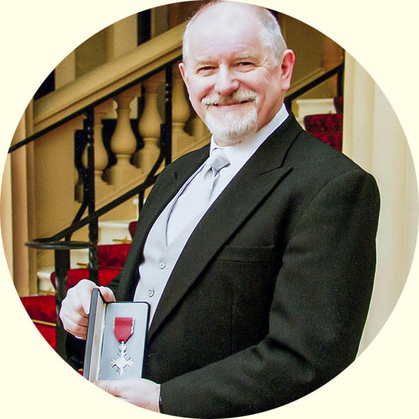 john forsyth receiving his mbe